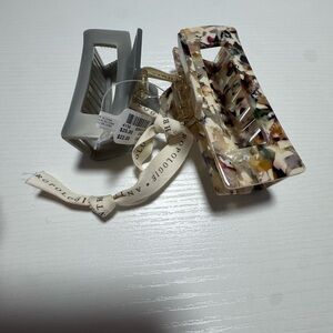 Anthropologie Clips